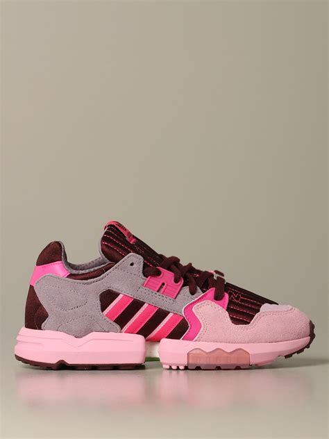 zapatillas delicadas de mujer adidas.